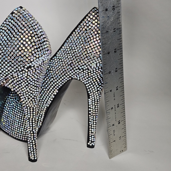 Iridescent rhinestone high heel  Shoes with Sparkling Details. Size 7 - Picture 5 of 6